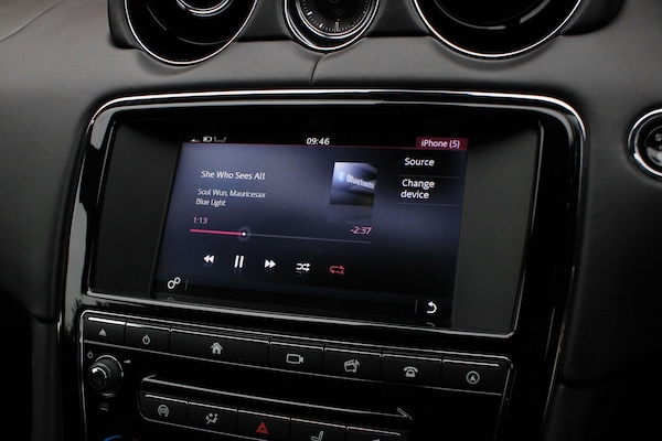 Used Jaguar XJ 2017 for sale - 76306334: Photo 32