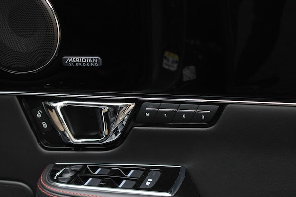 Used Jaguar XJ 2017 for sale - 76306334: Photo 36