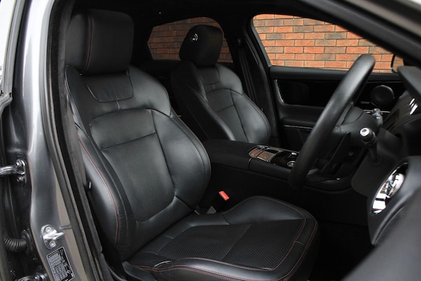 Used Jaguar XJ 2017 for sale - 76306334: Photo 4