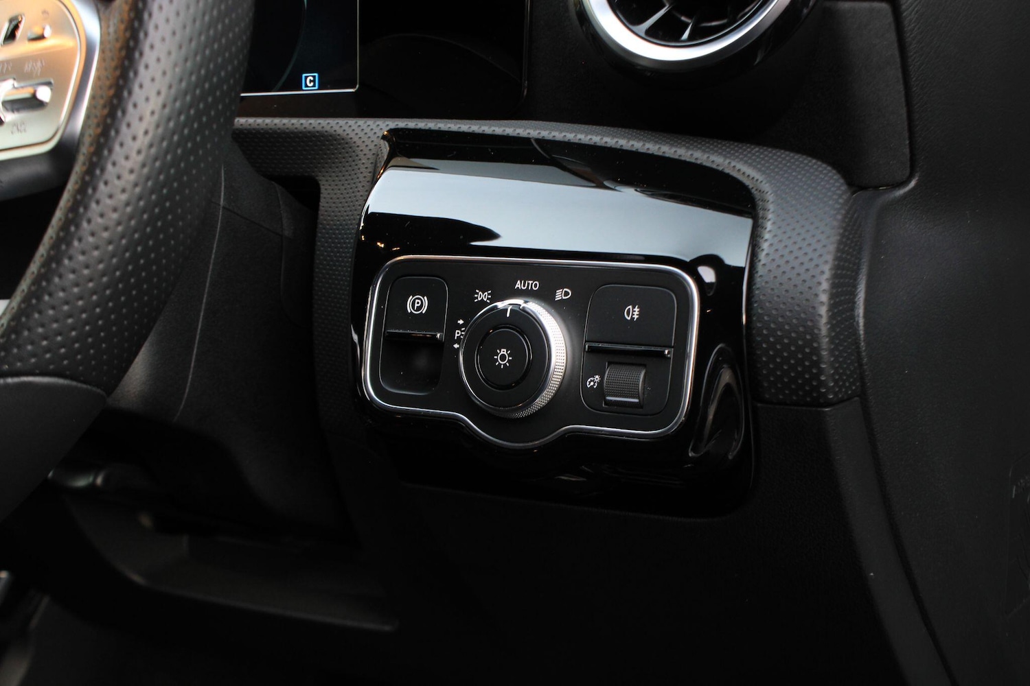 Used Mercedes-Benz A-Class 2019 for sale - 76619863: Photo 35