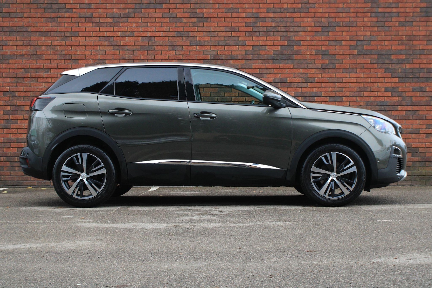 Used Peugeot 3008 2018 for sale - 77040898: Photo 2