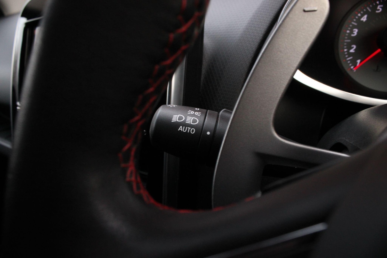 Used Renault Clio for sale - 77825255: Photo 33