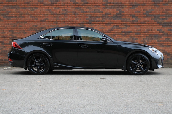 Used Lexus IS 2018 for sale - 76295504: Photo 2