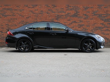 Used Lexus IS 2018 for sale - 76295504: Photo 2