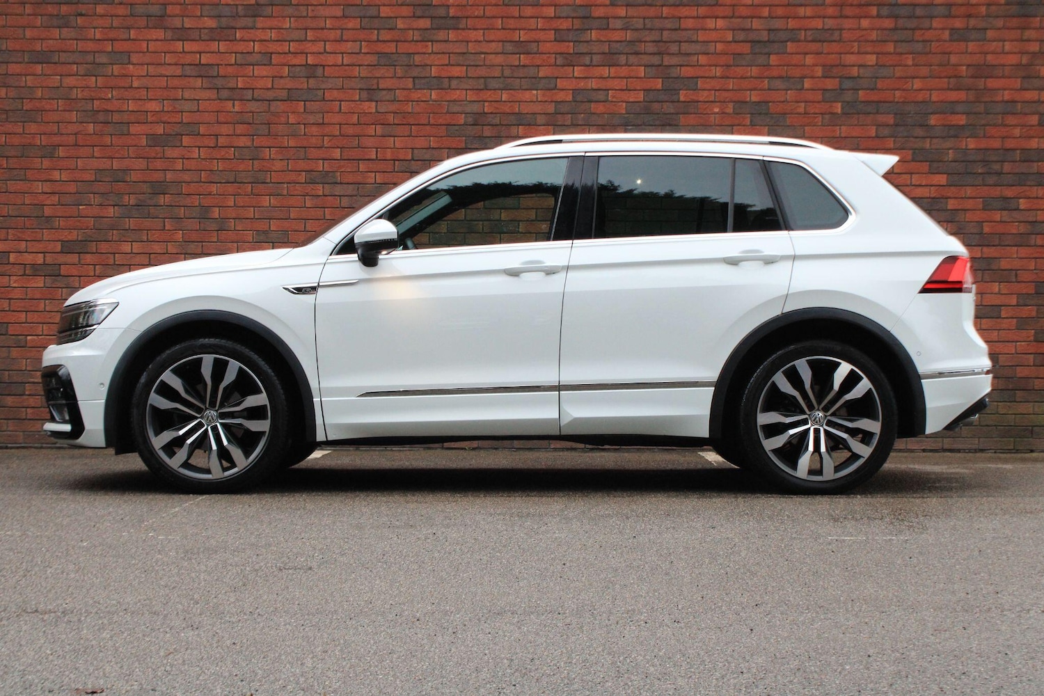 Used Volkswagen Tiguan 2019 for sale - 76990886: Photo 17