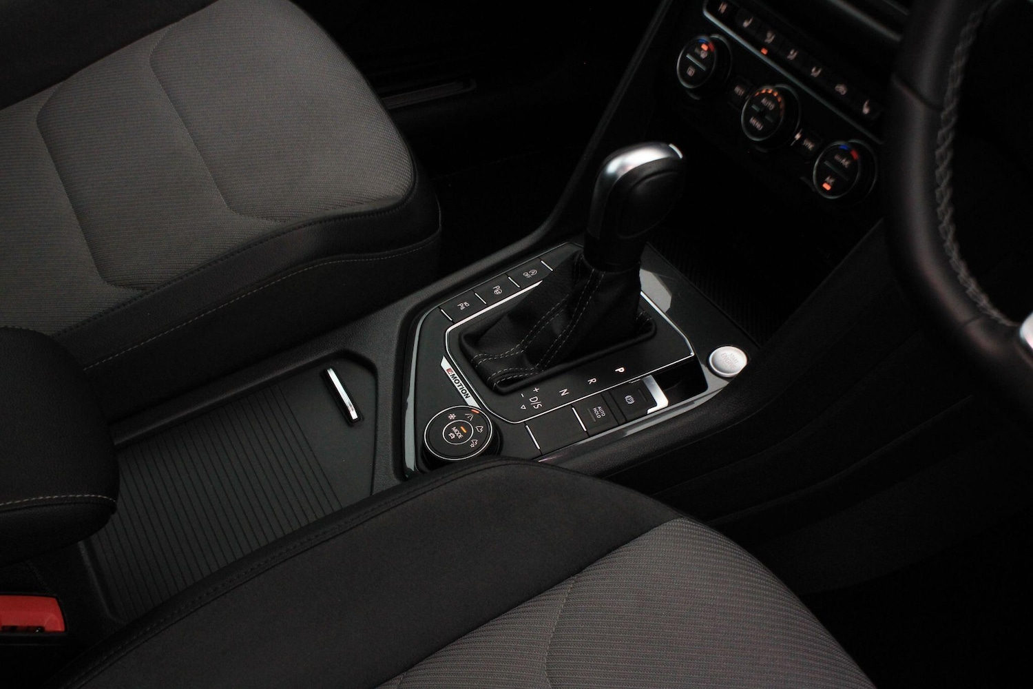 Used Volkswagen Tiguan 2019 for sale - 76990886: Photo 24