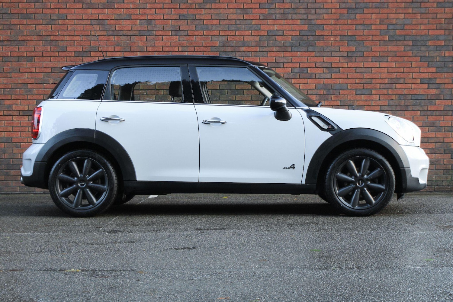 Used MINI Countryman 2013 for sale - 76701957: Photo 2