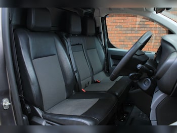 Used Vauxhall Vivaro 2020 for sale - 75728697: Photo
