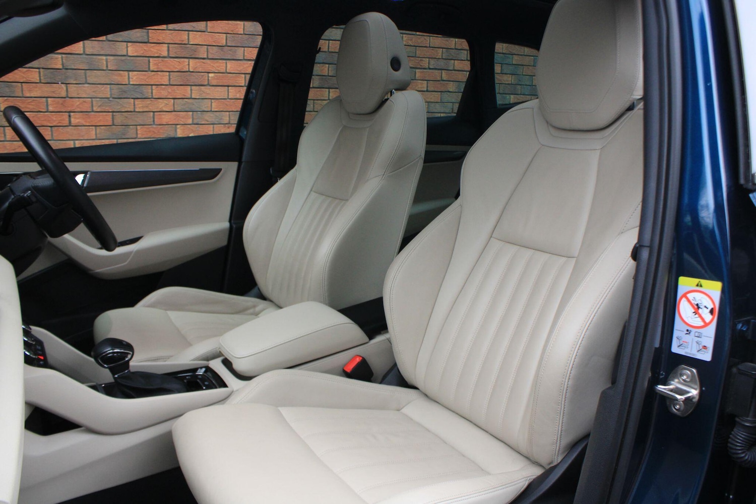 Used Skoda Karoq 2020 for sale - 77040343: Photo 19