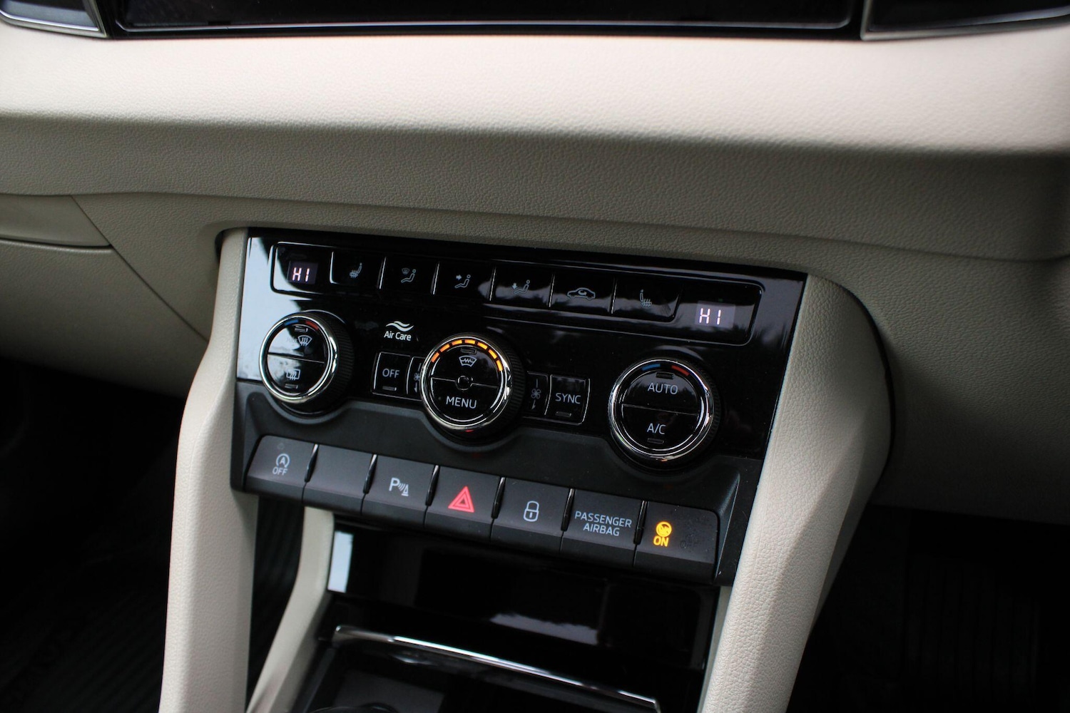 Used Skoda Karoq 2020 for sale - 77040343: Photo 21