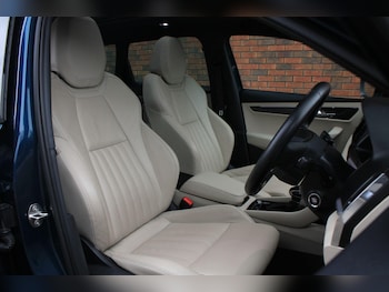 Used Skoda Karoq 2020 for sale - 77040343: Photo