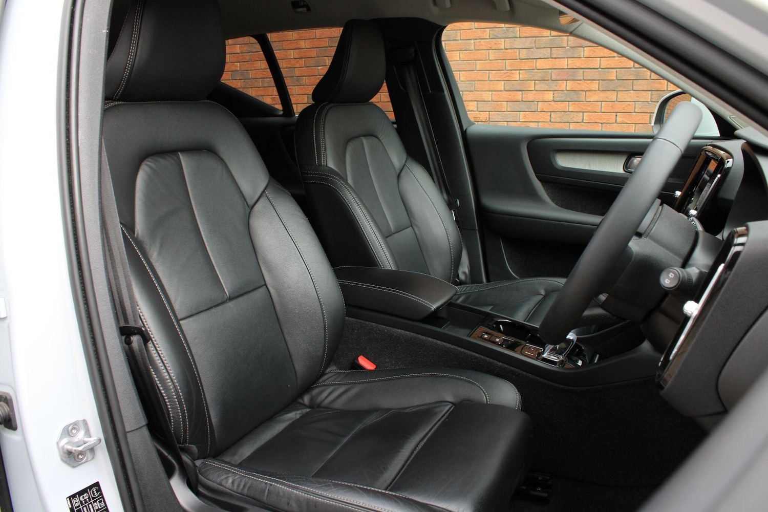 Used Volvo XC40 2021 for sale - 78073177: Photo 4