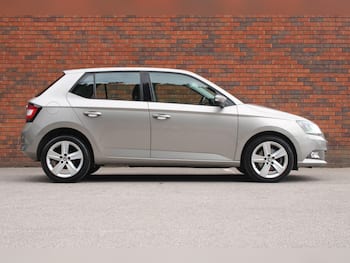 Used Skoda Fabia 2015 for sale - 79808232: Photo