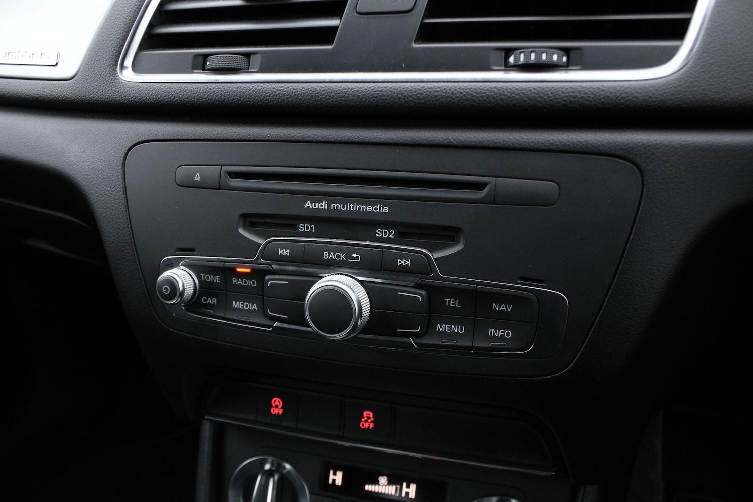 Used Audi Q3 2014 for sale - 76839883: Photo 17