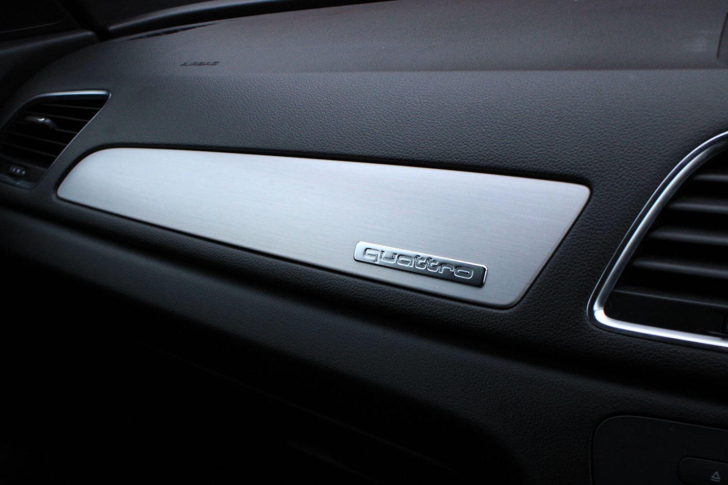 Used Audi Q3 2014 for sale - 76839883: Photo 26