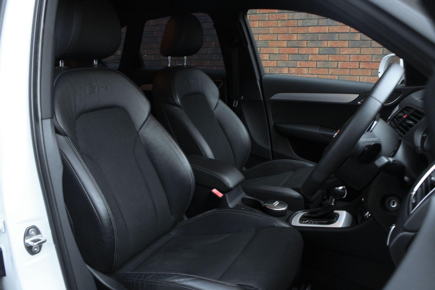 Used Audi Q3 2014 for sale - 76839883: Photo 4