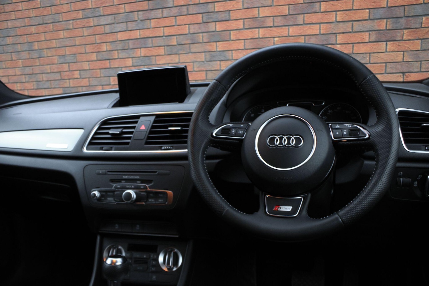 Used Audi Q3 2014 for sale - 76839883: Photo 7