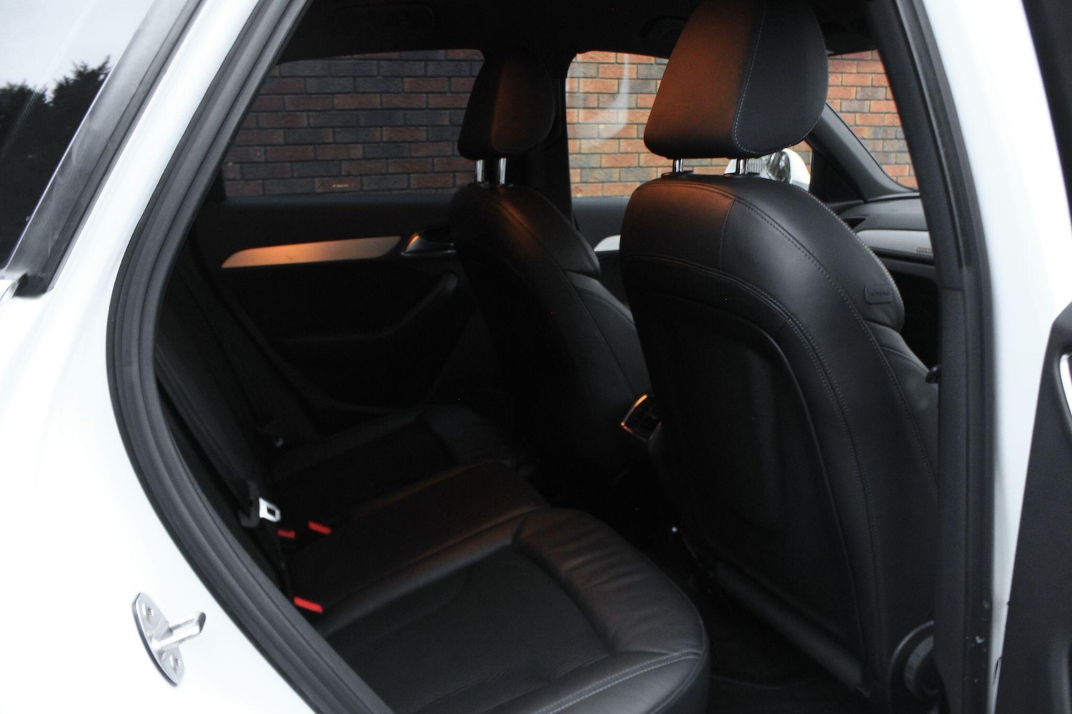 Used Audi Q3 2014 for sale - 76839883: Photo 9