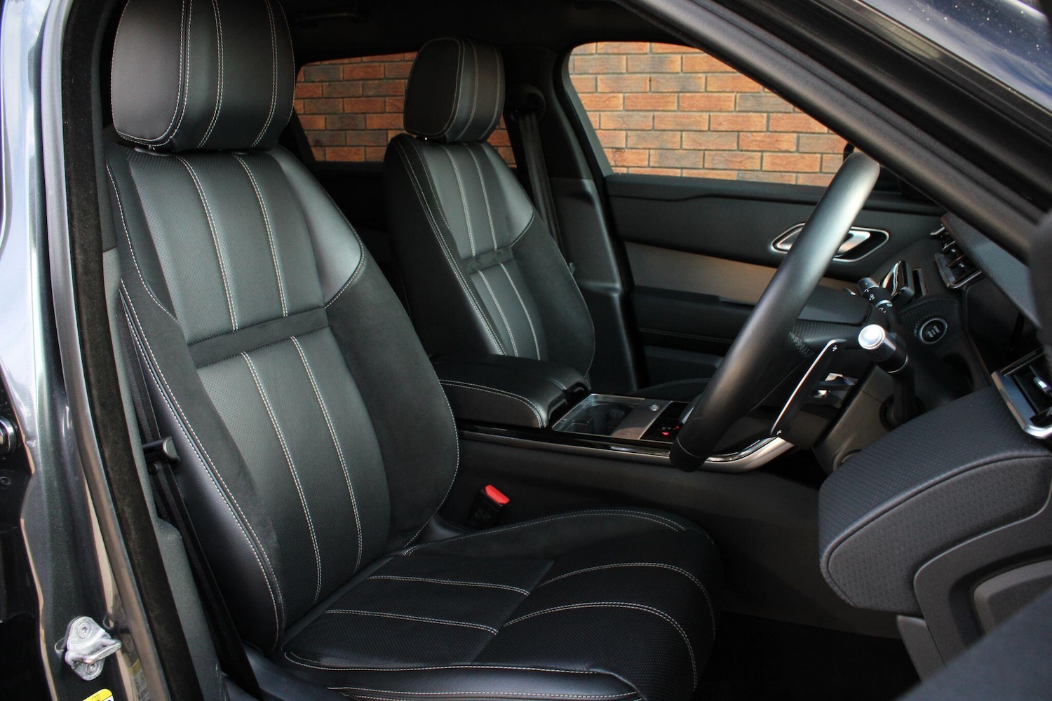 Used Land Rover Range Rover Velar 2021 for sale - 77738536: Photo 4