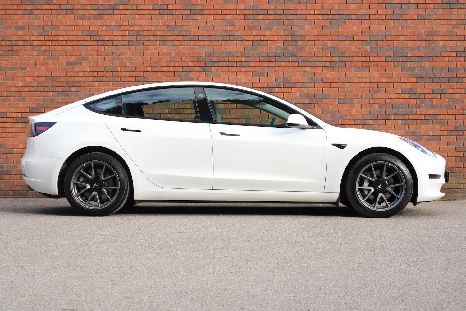 Used Tesla Model 3 for sale - 78115370: Photo 2