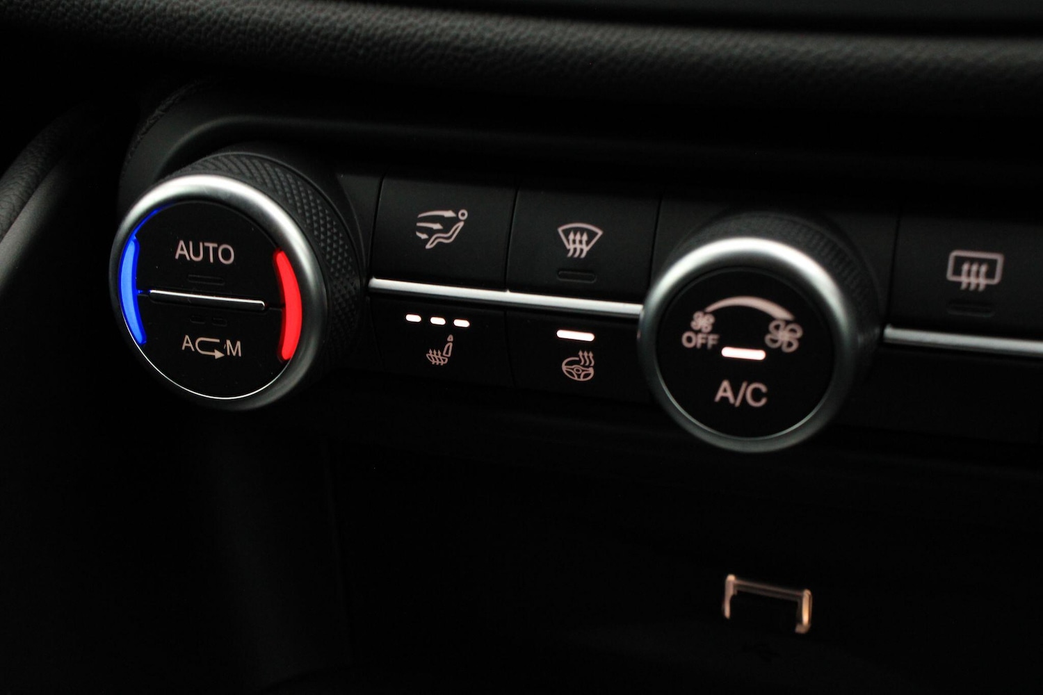 Used Alfa Romeo Giulia 2018 for sale - 77344457: Photo 24