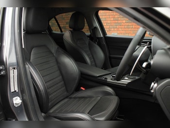 Used Alfa Romeo Giulia 2018 for sale - 77344457: Photo