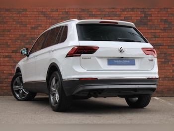 Used Volkswagen Tiguan 2016 for sale - 76201436: Photo 3