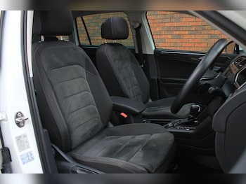 Used Volkswagen Tiguan 2016 for sale - 76201436: Photo 4