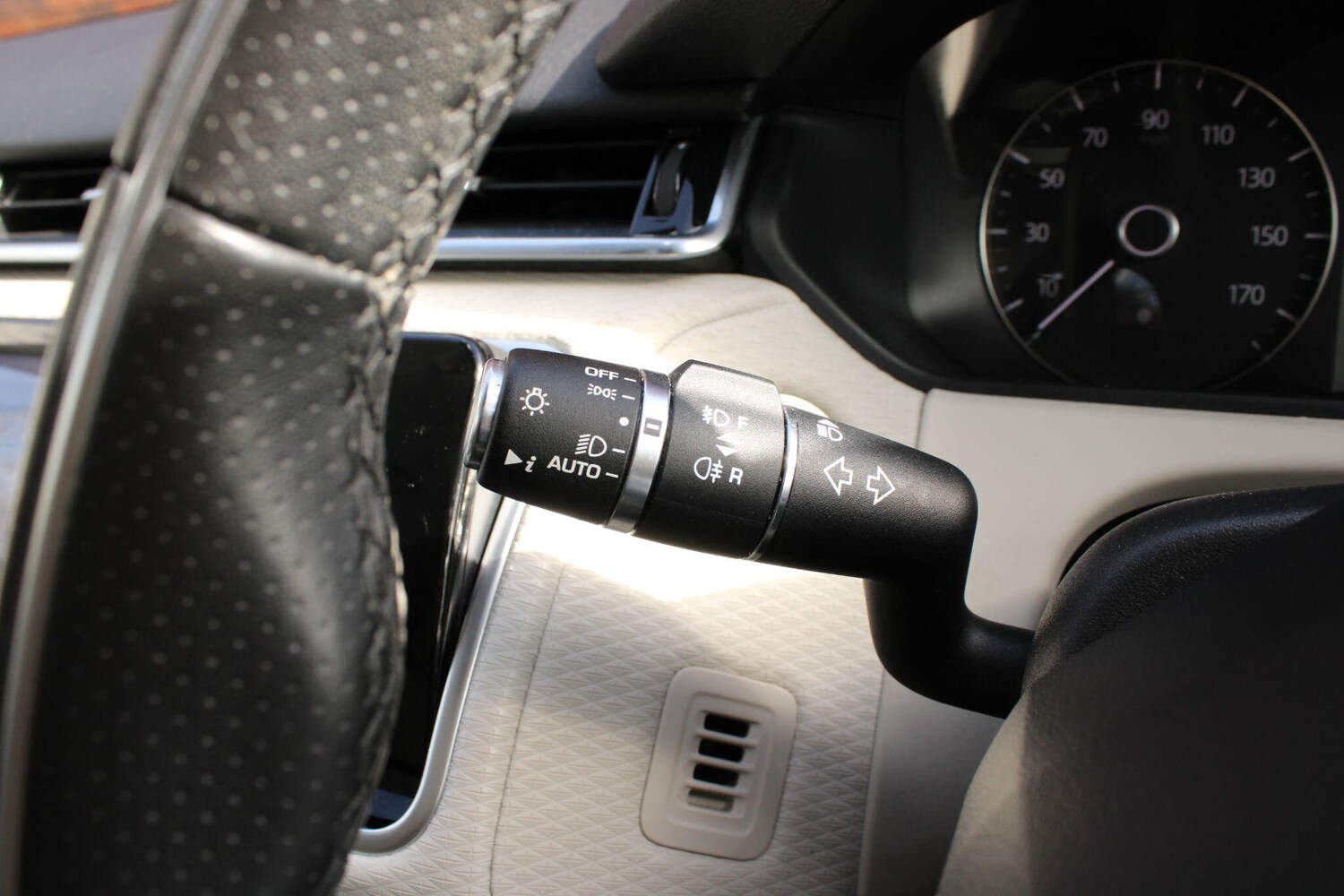 Used Land Rover Range Rover Velar 2019 for sale - 78033866: Photo 32