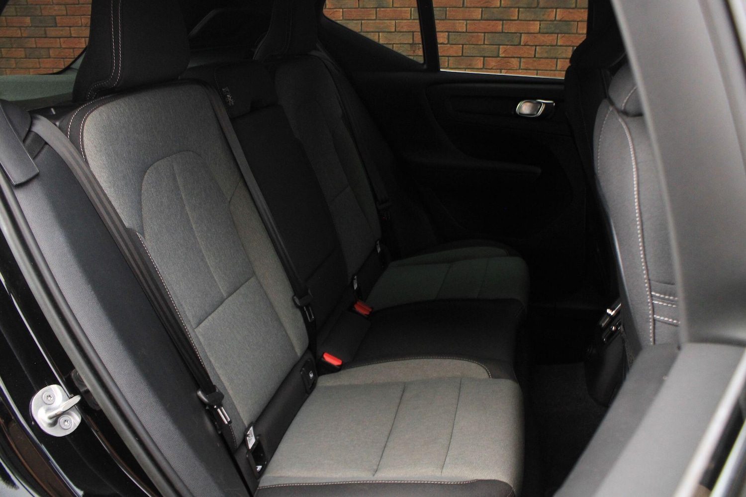 Used Volvo XC40 2023 for sale - 76976702: Photo 10