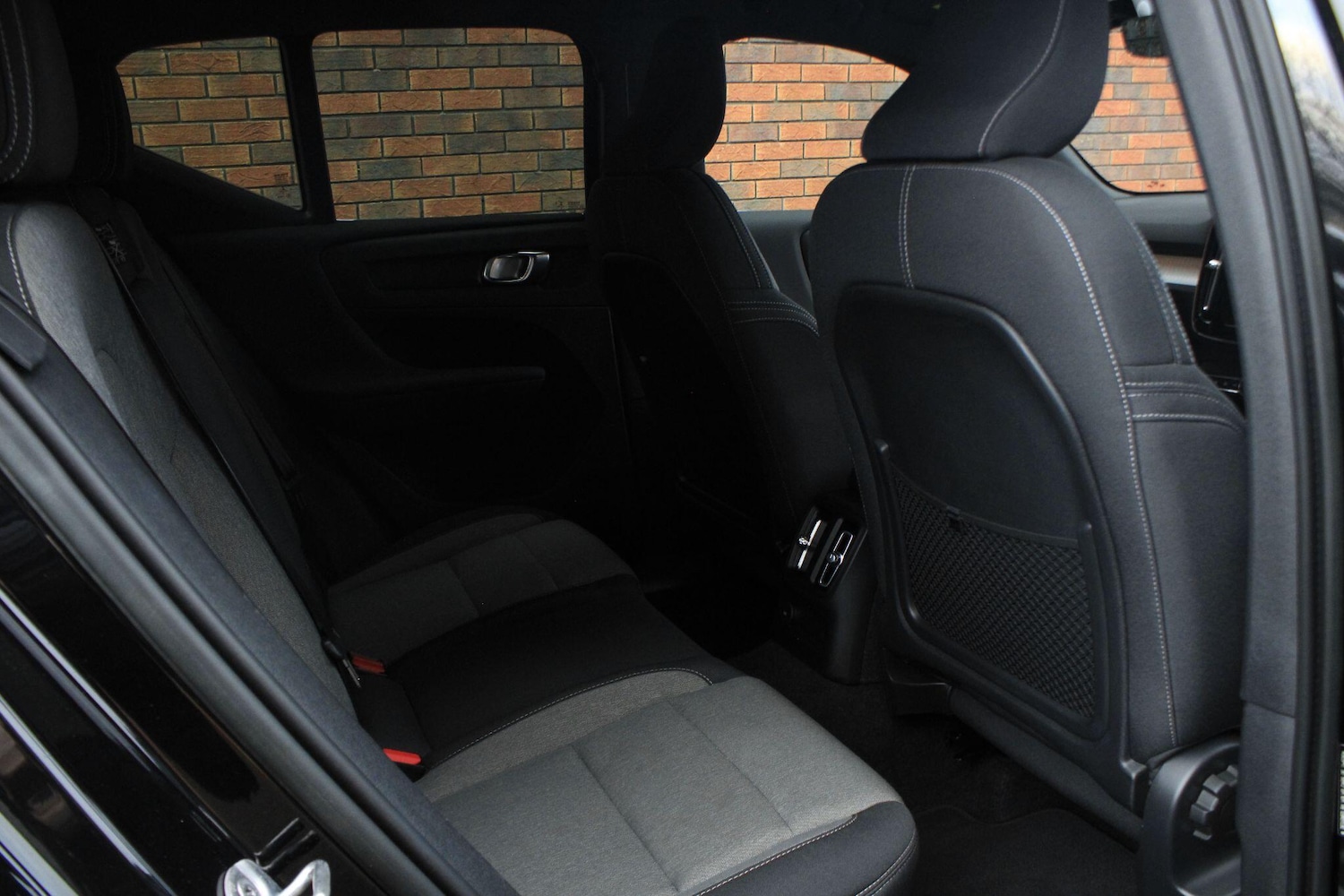 Used Volvo XC40 2023 for sale - 76976702: Photo 11