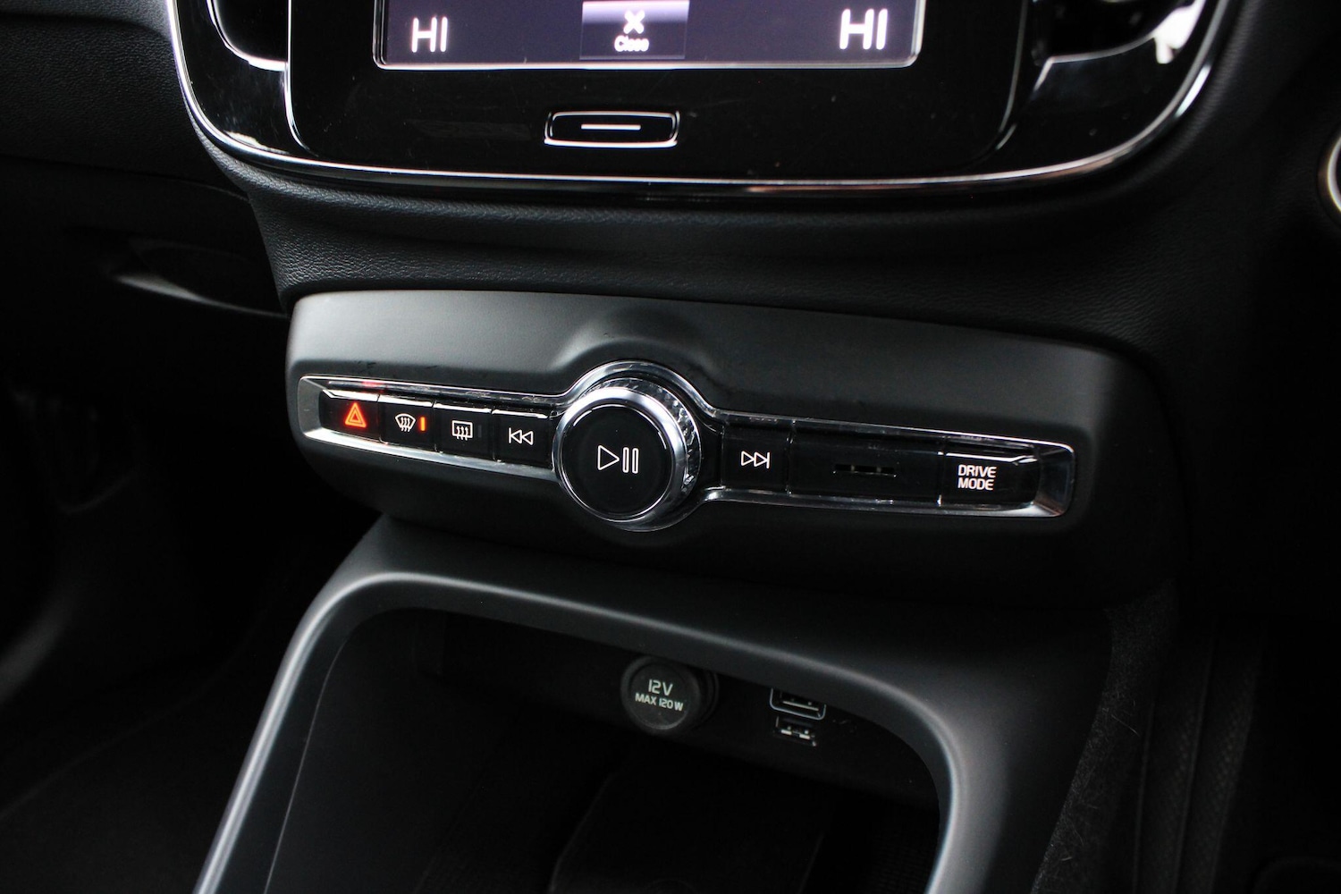 Used Volvo XC40 2023 for sale - 76976702: Photo 19