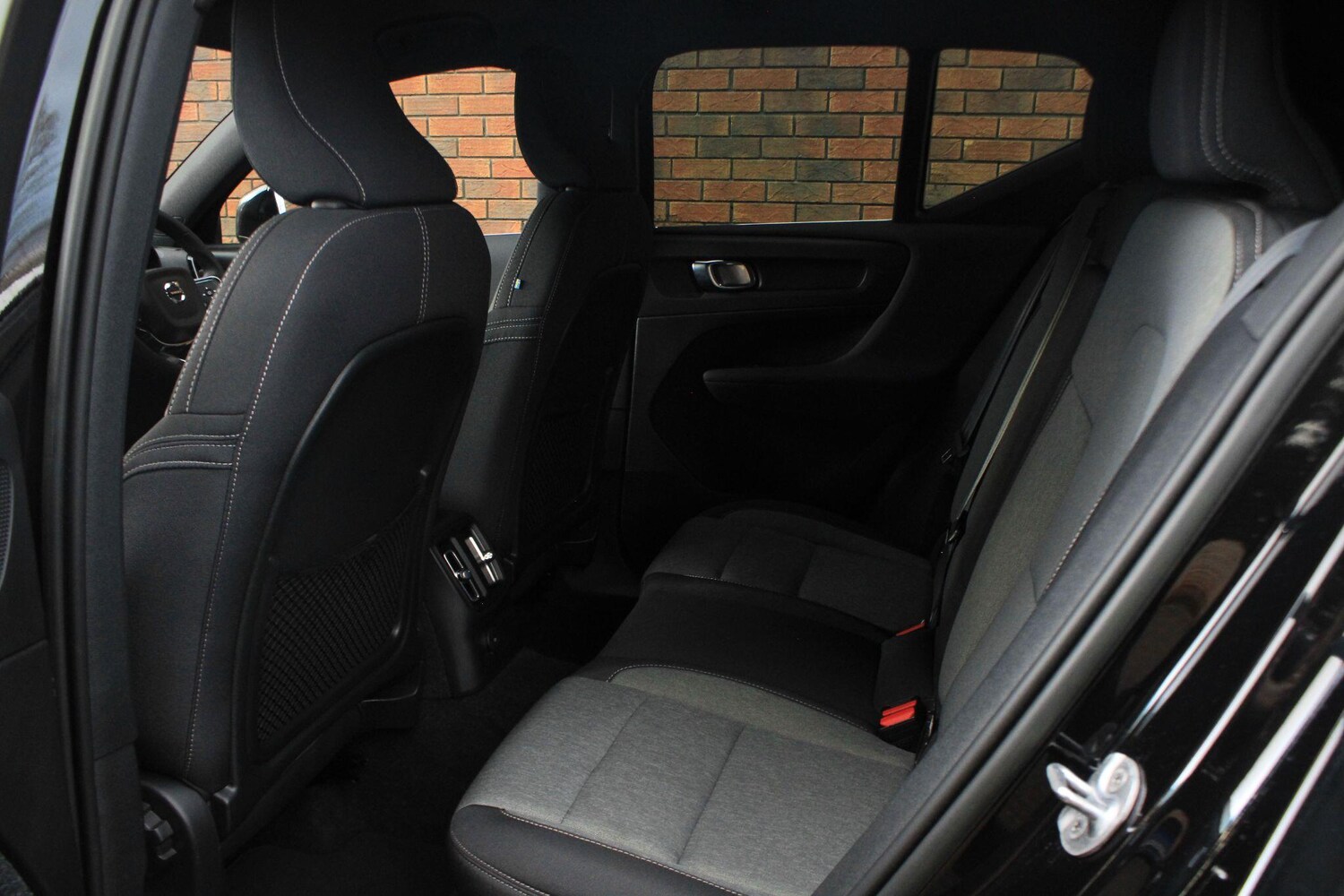 Used Volvo XC40 2023 for sale - 76976702: Photo 21