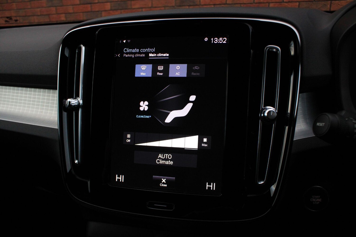 Used Volvo XC40 2023 for sale - 76976702: Photo 27