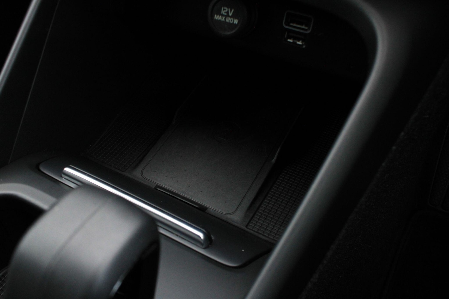 Used Volvo XC40 2023 for sale - 76976702: Photo 29