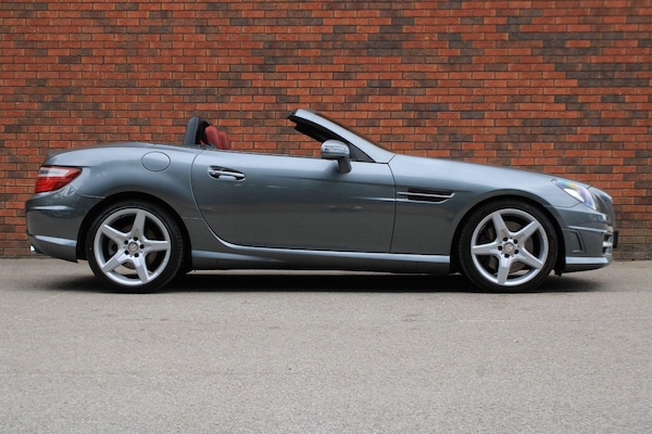 Used Mercedes-Benz SLK 2015 for sale - 75781469: Photo 2