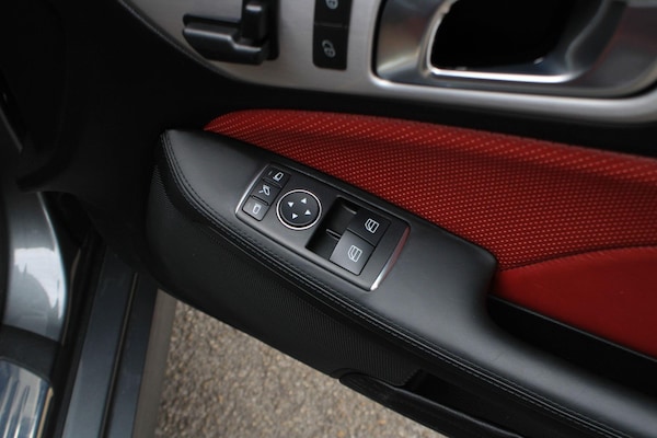 Used Mercedes-Benz SLK 2015 for sale - 75781469: Photo 30