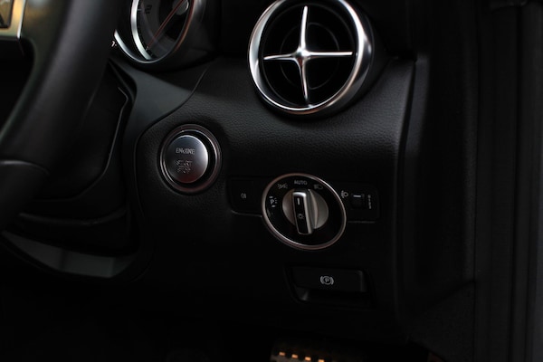 Used Mercedes-Benz SLK 2015 for sale - 75781469: Photo 31
