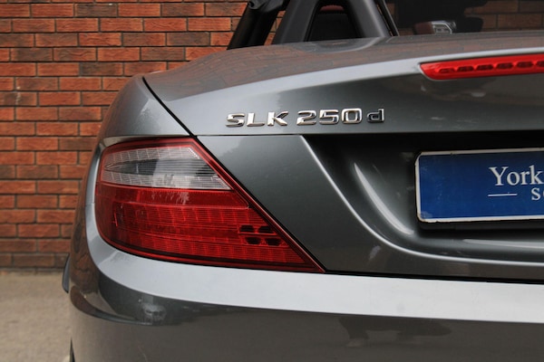 Used Mercedes-Benz SLK 2015 for sale - 75781469: Photo 35