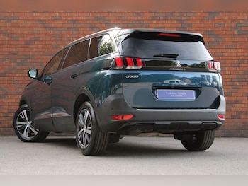 Used Peugeot 5008 2023 for sale - 78947163: Photo