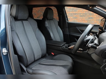 Used Peugeot 5008 2023 for sale - 78947163: Photo