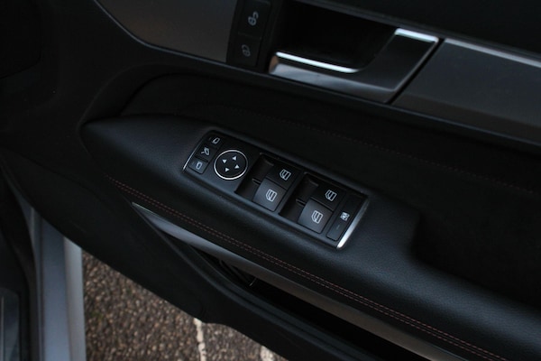 Used Mercedes-Benz E-Class 2015 for sale - 75401521: Photo 36