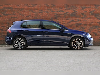 Used Volkswagen Golf 2023 for sale - 75905714: Photo