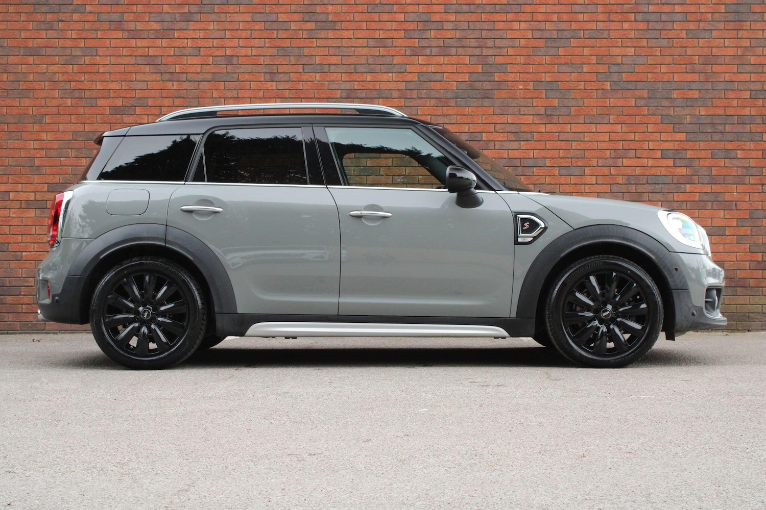 Used MINI Countryman 2017 for sale - 78185471: Photo 2