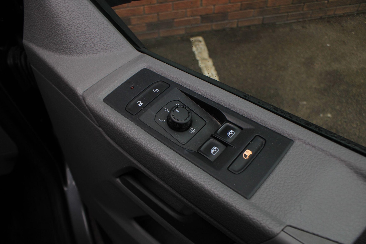 Used Volkswagen Transporter 2024 for sale - 77040296: Photo 25