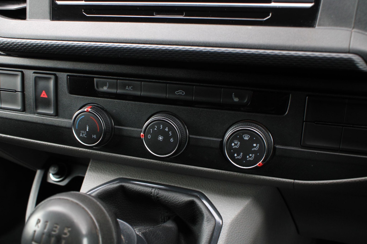 Used Volkswagen Transporter 2024 for sale - 76727841: Photo 18