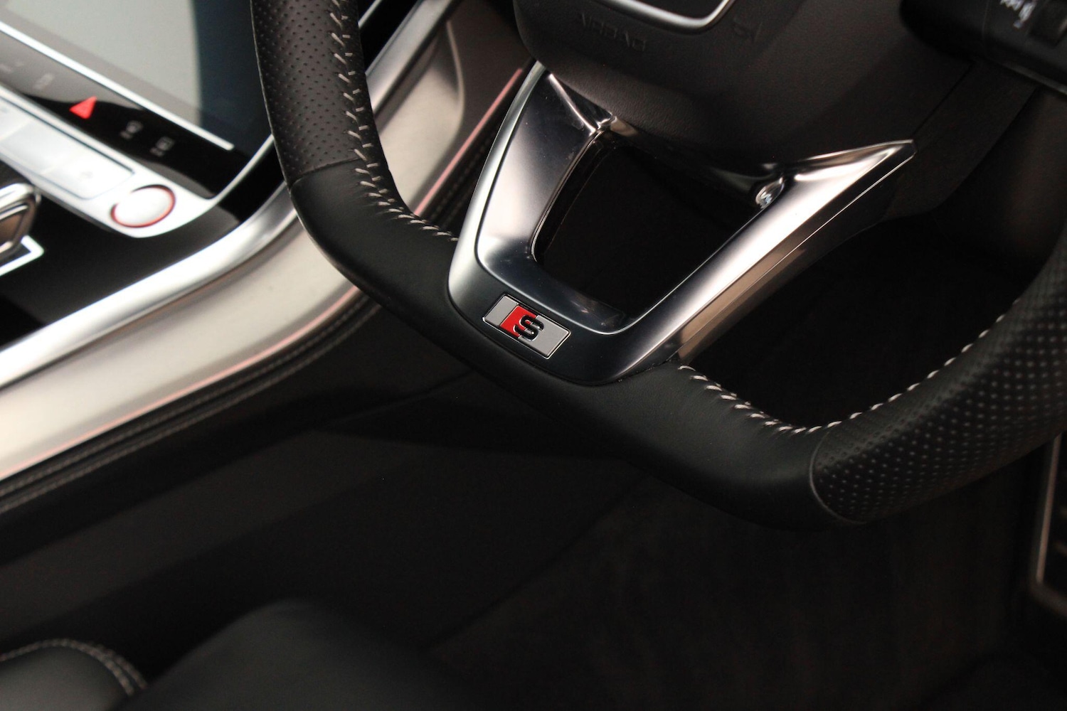 Used Audi Q8 2019 for sale - 76823575: Photo 33