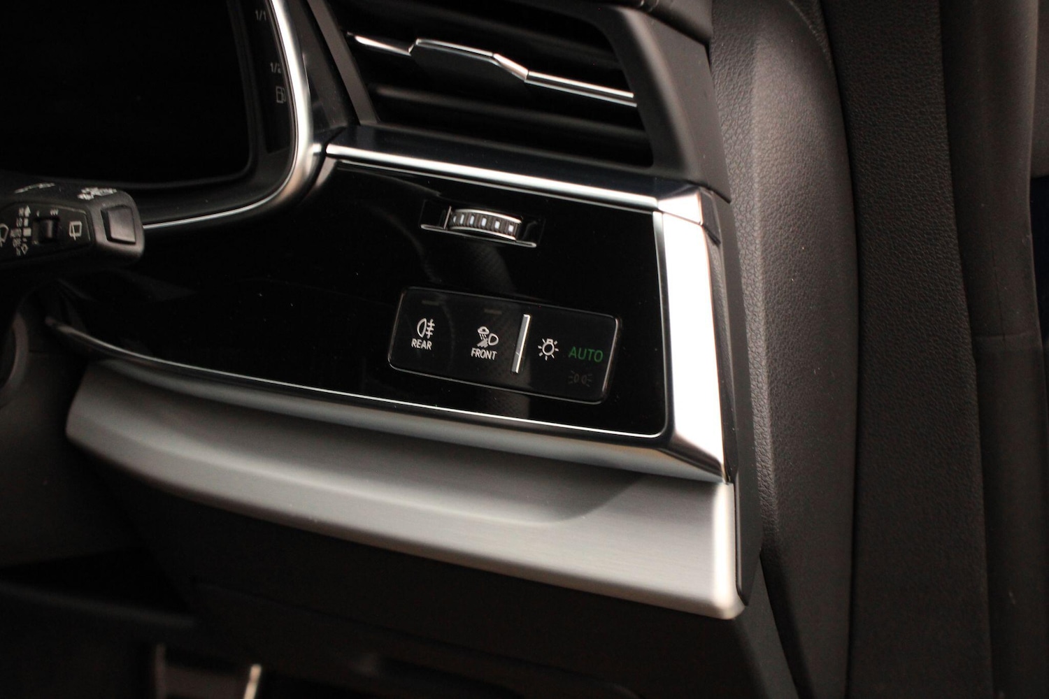 Used Audi Q8 2019 for sale - 76823575: Photo 37