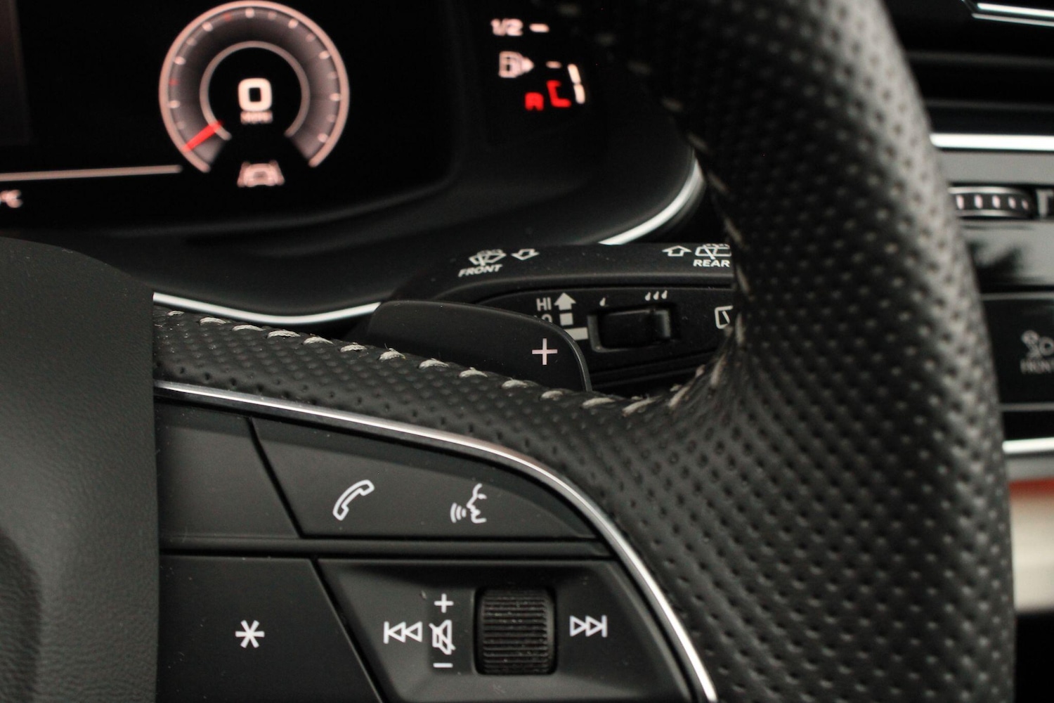 Used Audi Q8 2019 for sale - 76823575: Photo 38