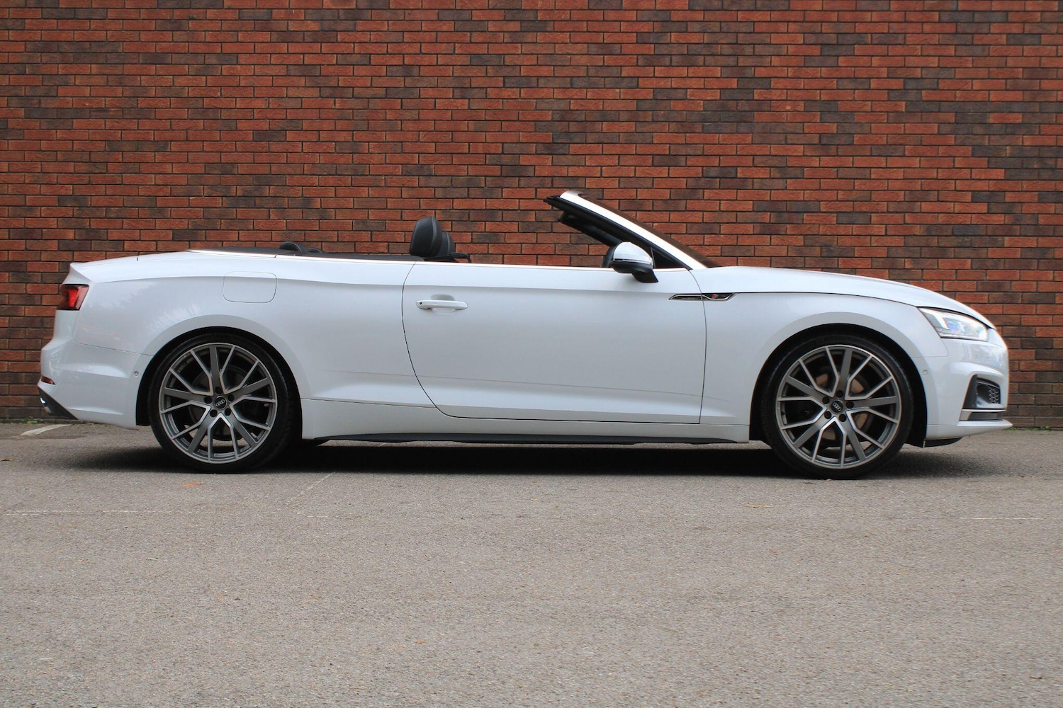 Used Audi A5 Cabriolet 2019 for sale - 76059577: Photo 2